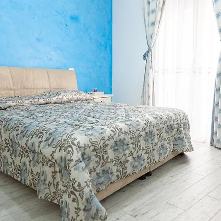 Da Crys & Symo Parcheggio Privato * סנרמו
